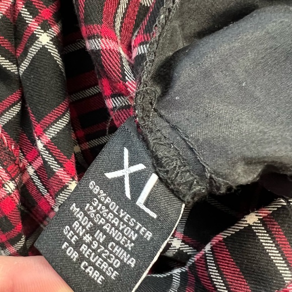 Almost Famous High Waisted Red Black Plaid Paperbag Pants 90’s Style Womens XL - Picture 5 of 9